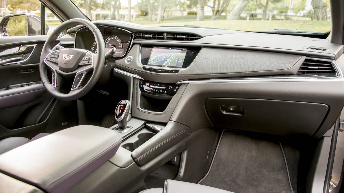 New 2022 Cadillac XT5 Interior