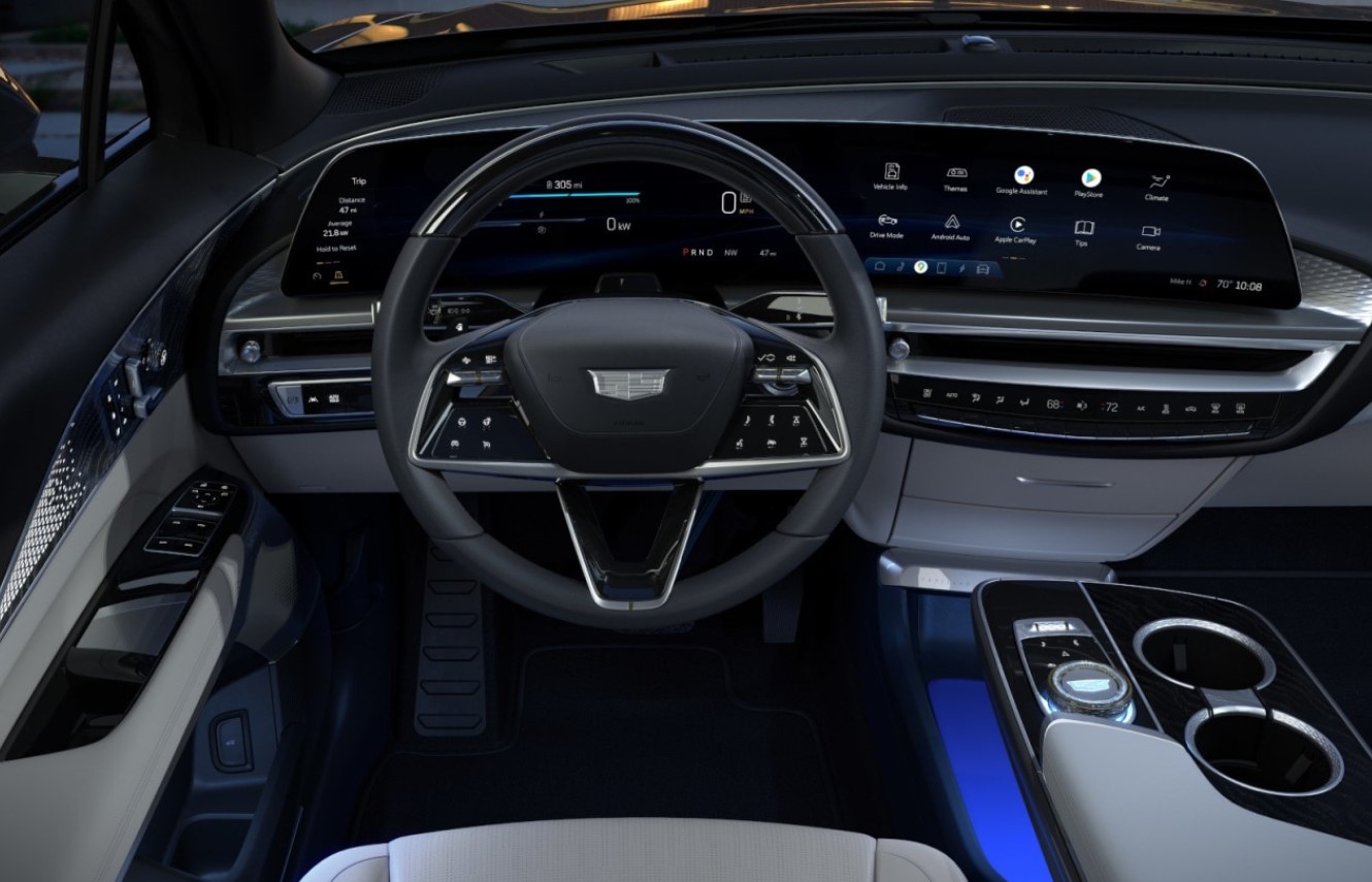2023 Cadillac Lyriq 0-60 Interior