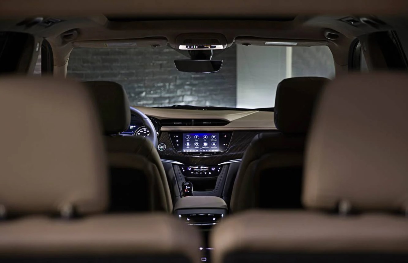 2023 Cadillac XT6-V Interior