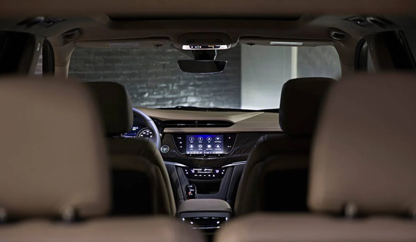 New 2023 Cadillac XT6 Interior