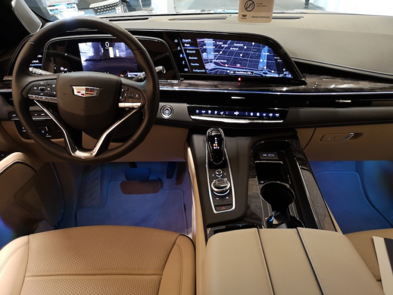 New 2022 Cadillac Escalade Interior 768x576 