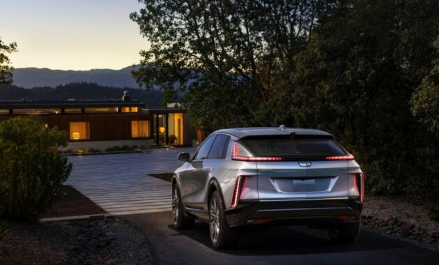 2023 Cadillac Lyriq EV Exterior