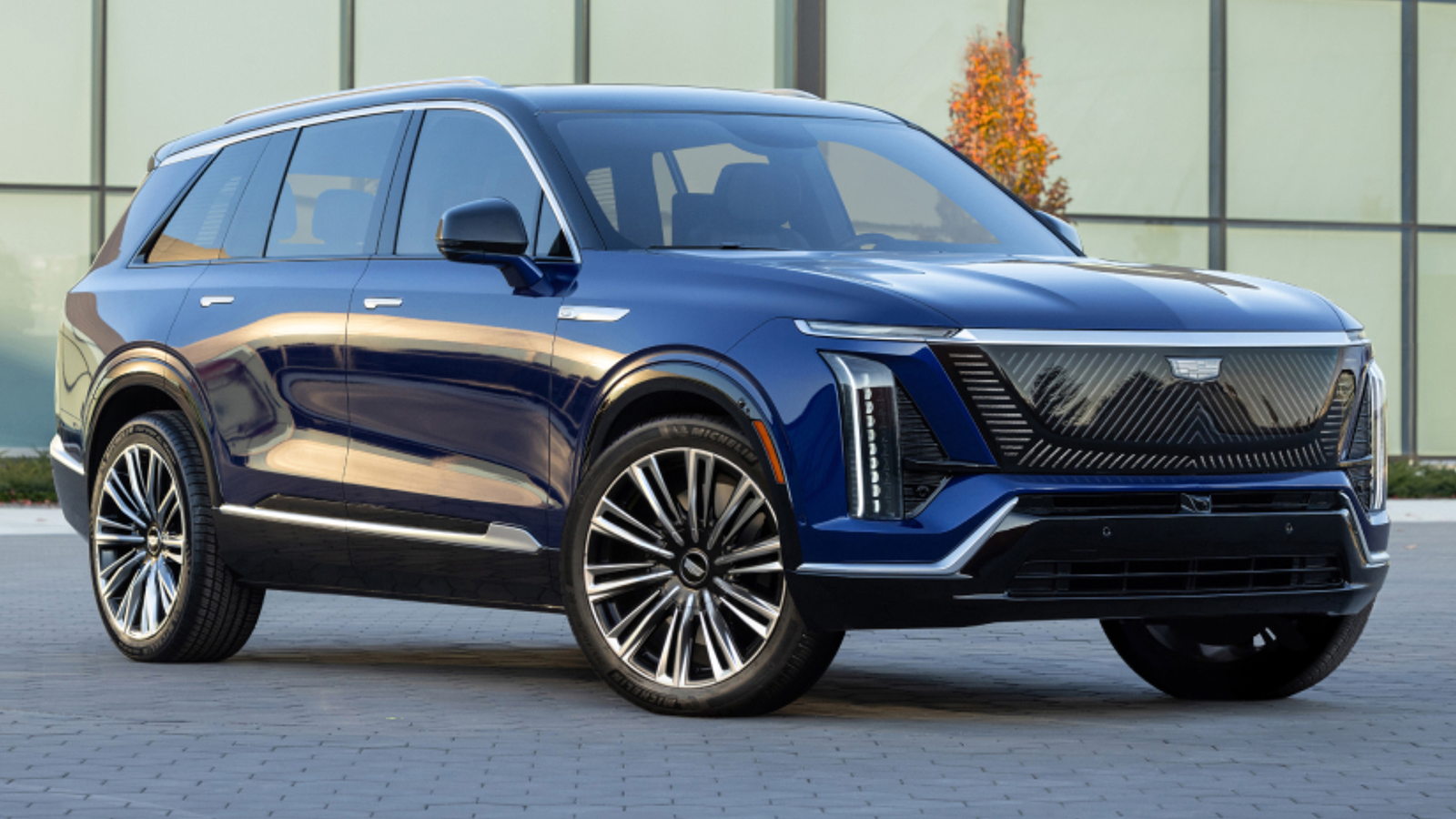 2026 Cadillac Vistiq First Look Sharp All Electric 3 Row Family SUV